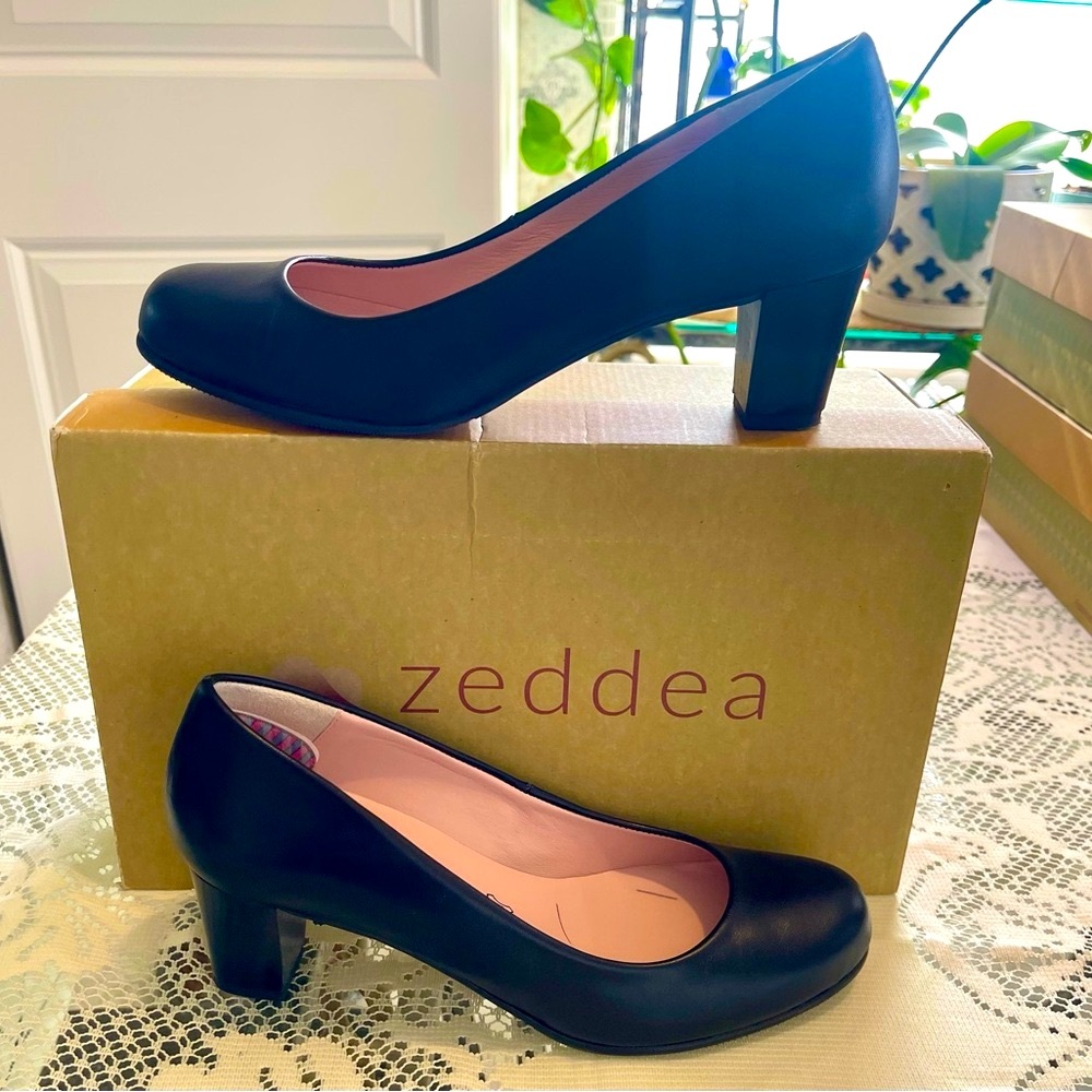 Zeddea Black Leather cabin crew heels 37 2 inch heel NEW flight attendant heels